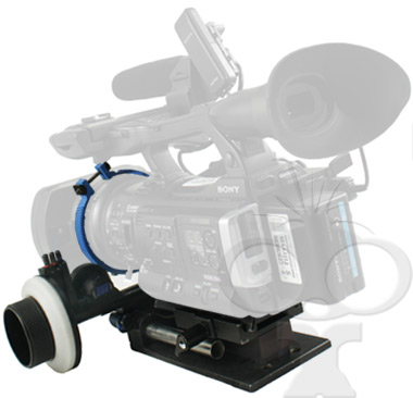 Camcorder focus pulling rig from Maniac Films